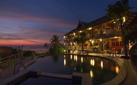 Sea Rock Resort